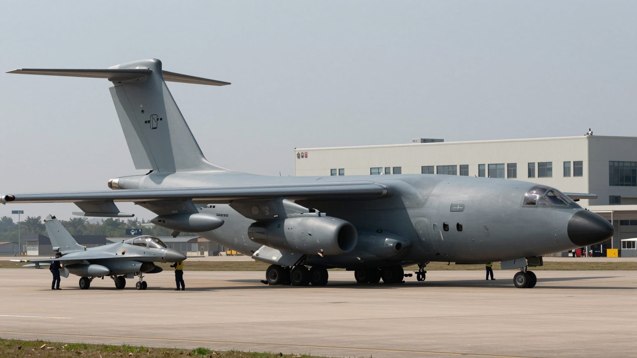 Escalation Between USA and Iran: More Fighter Jets Deployed, Iranian Retaliation Hits Neighboring States