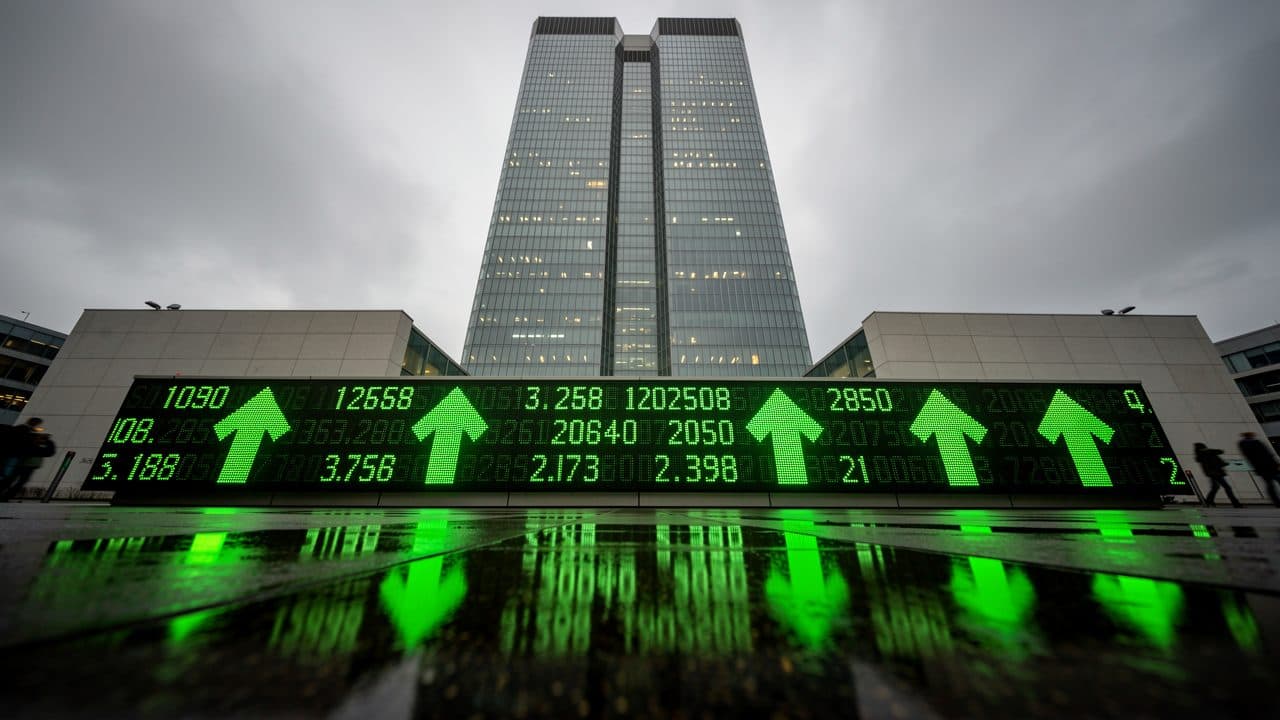 Hope for Middle East talks drives the Dax to a record high