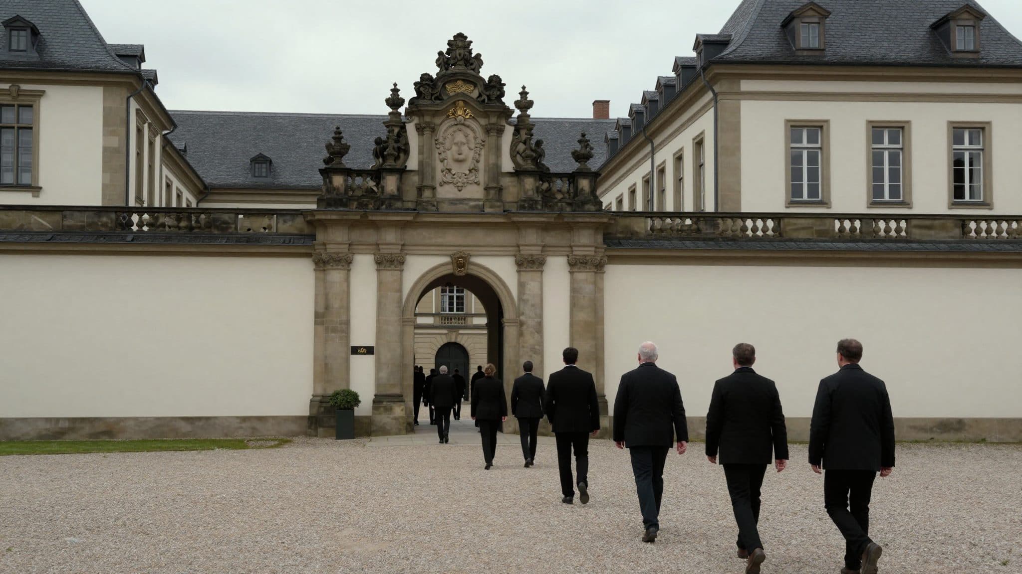Business Community and East German CDU Step Up Pressure on Merz Ahead of Cabinet Retreat