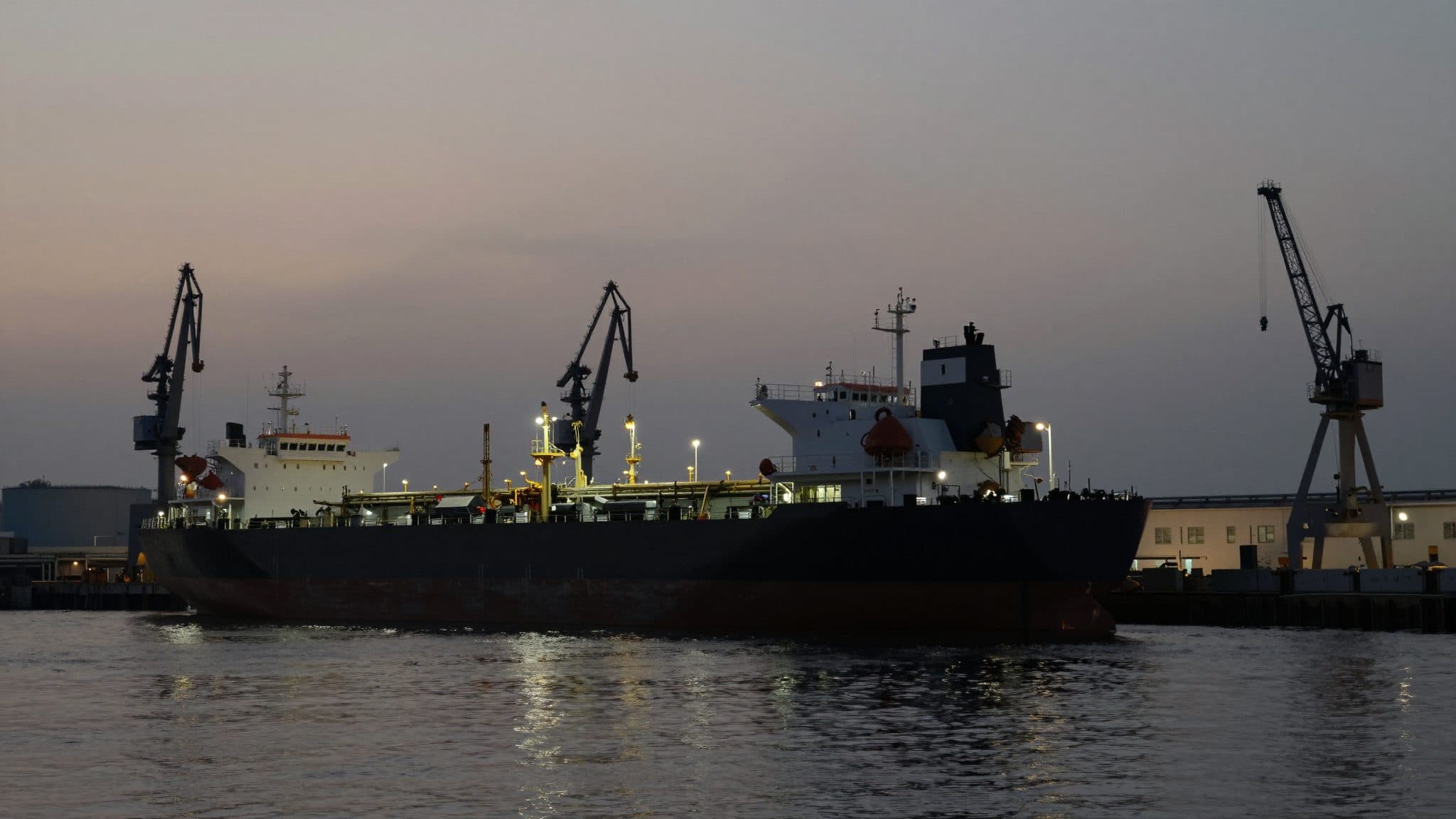 Ukraine halts attacks on tankers in port of Novorossiysk at US request