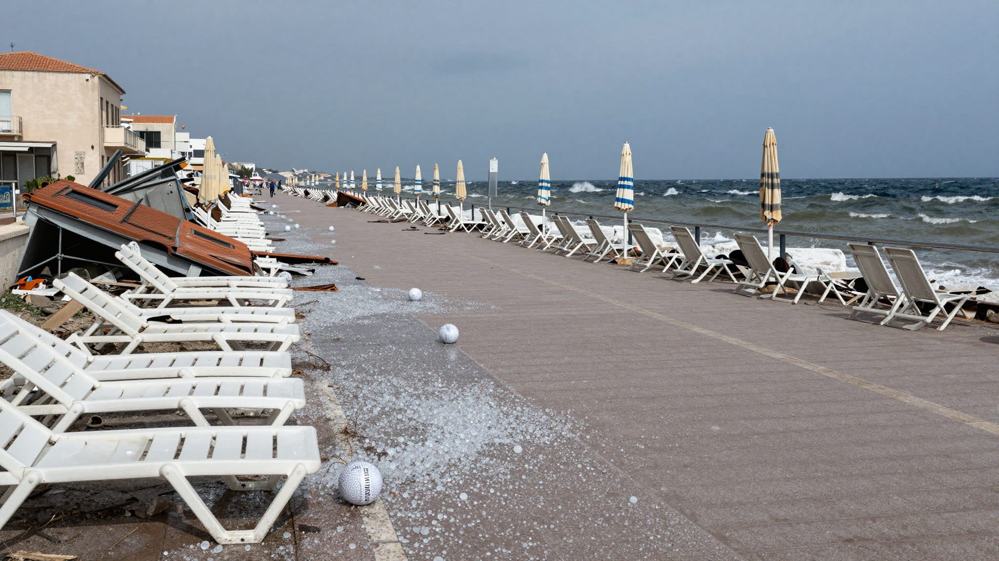 Tornado and giant hail devastate Adriatic coast between Venice and Ancona