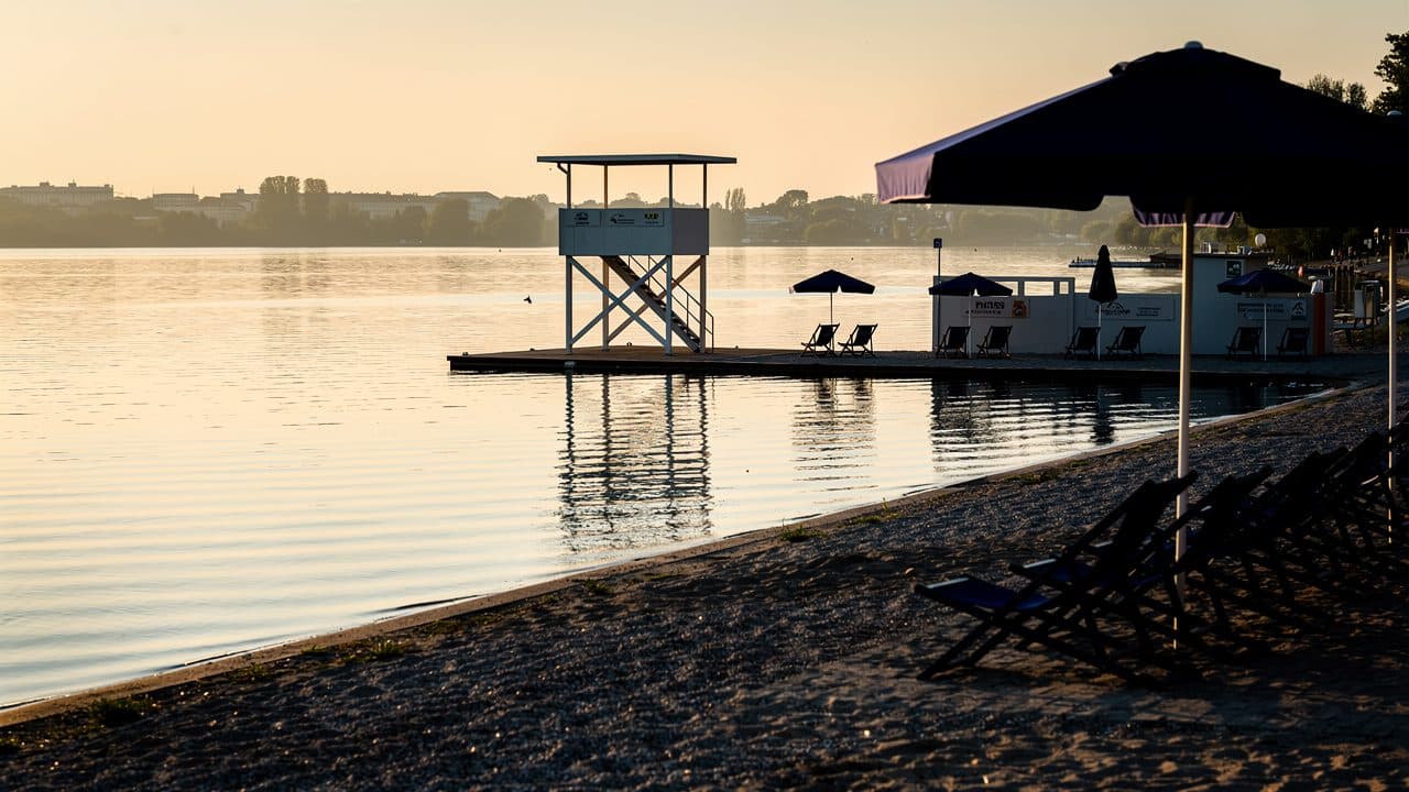 Fatal bathing accident at Gänsehäufel: 39-year-old goes under in the Alte Donau