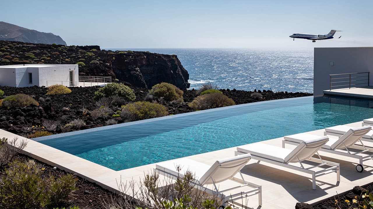 Criticism in Spain over Sánchez's extended summer holiday in Lanzarote