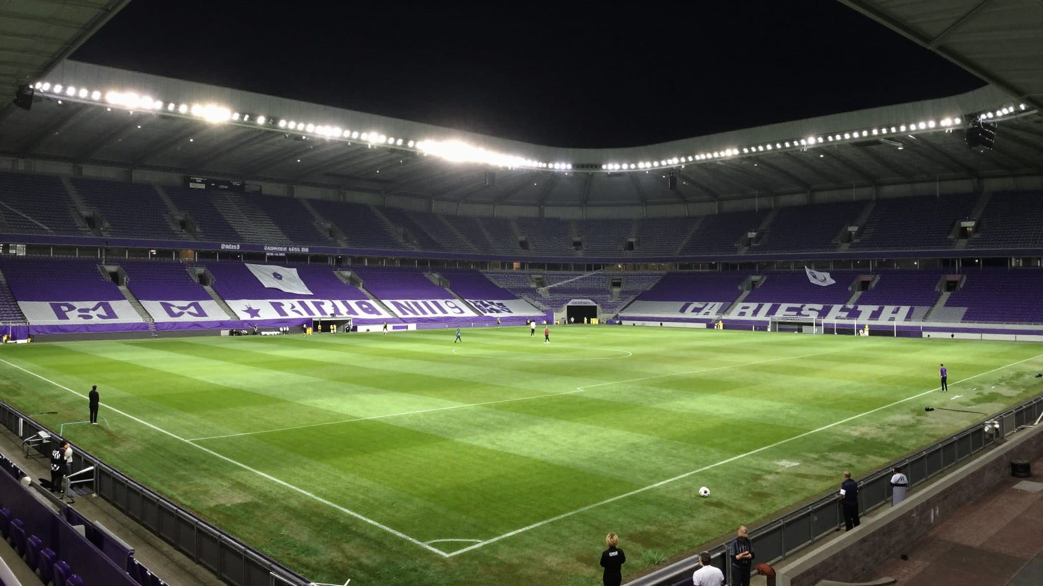 Austria Wien celebrates first season victory against Hartberg