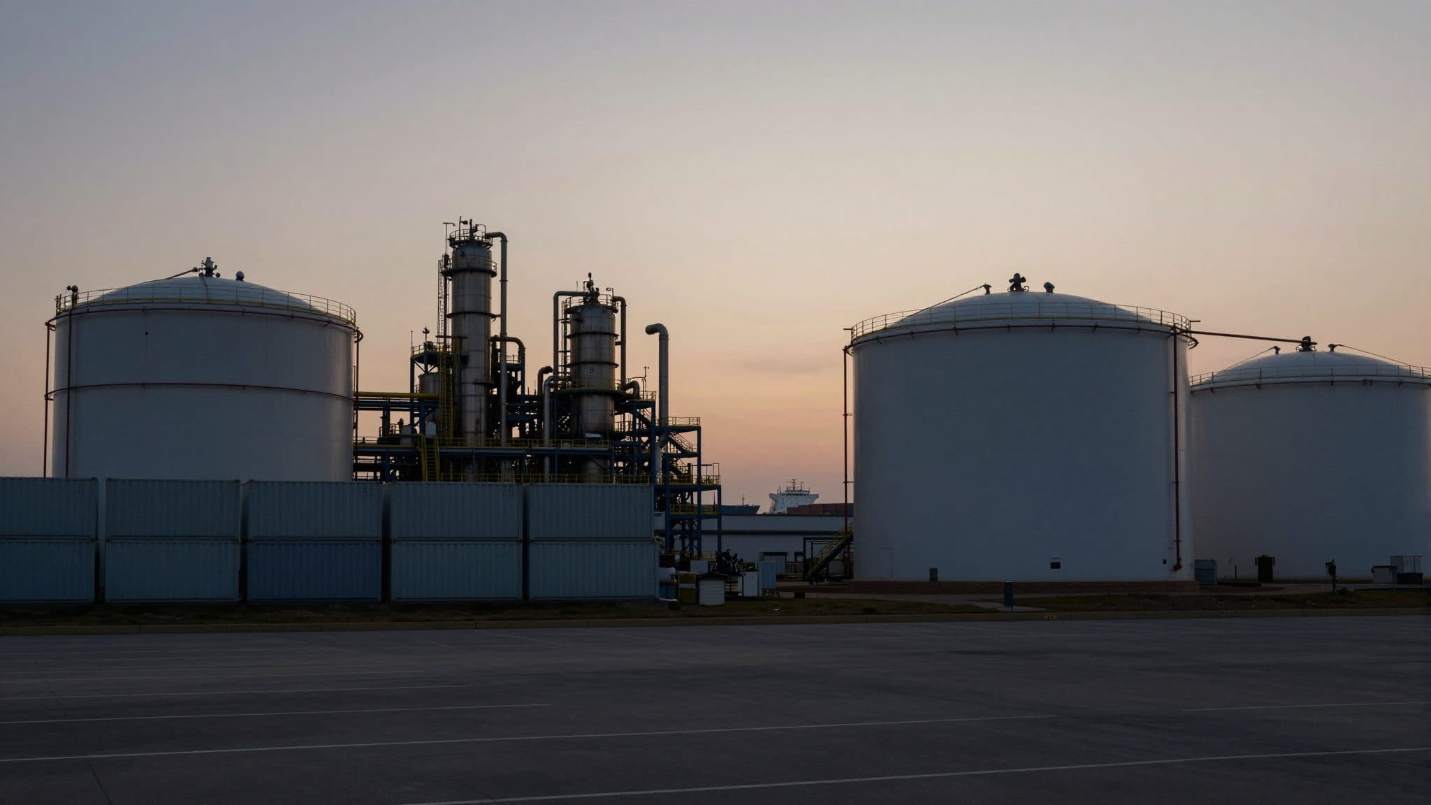 Evonik Benefits from Inventory Build-up – Kullmann Sees Fundamental Industry Problems Still Unresolved