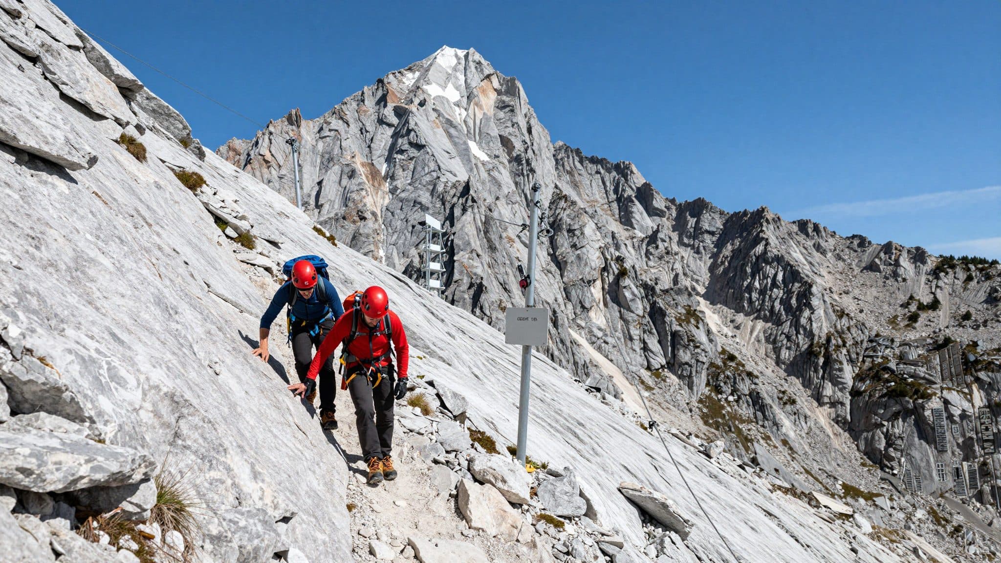 Drunk 57-year-old without via ferrata equipment on the Drachenwand