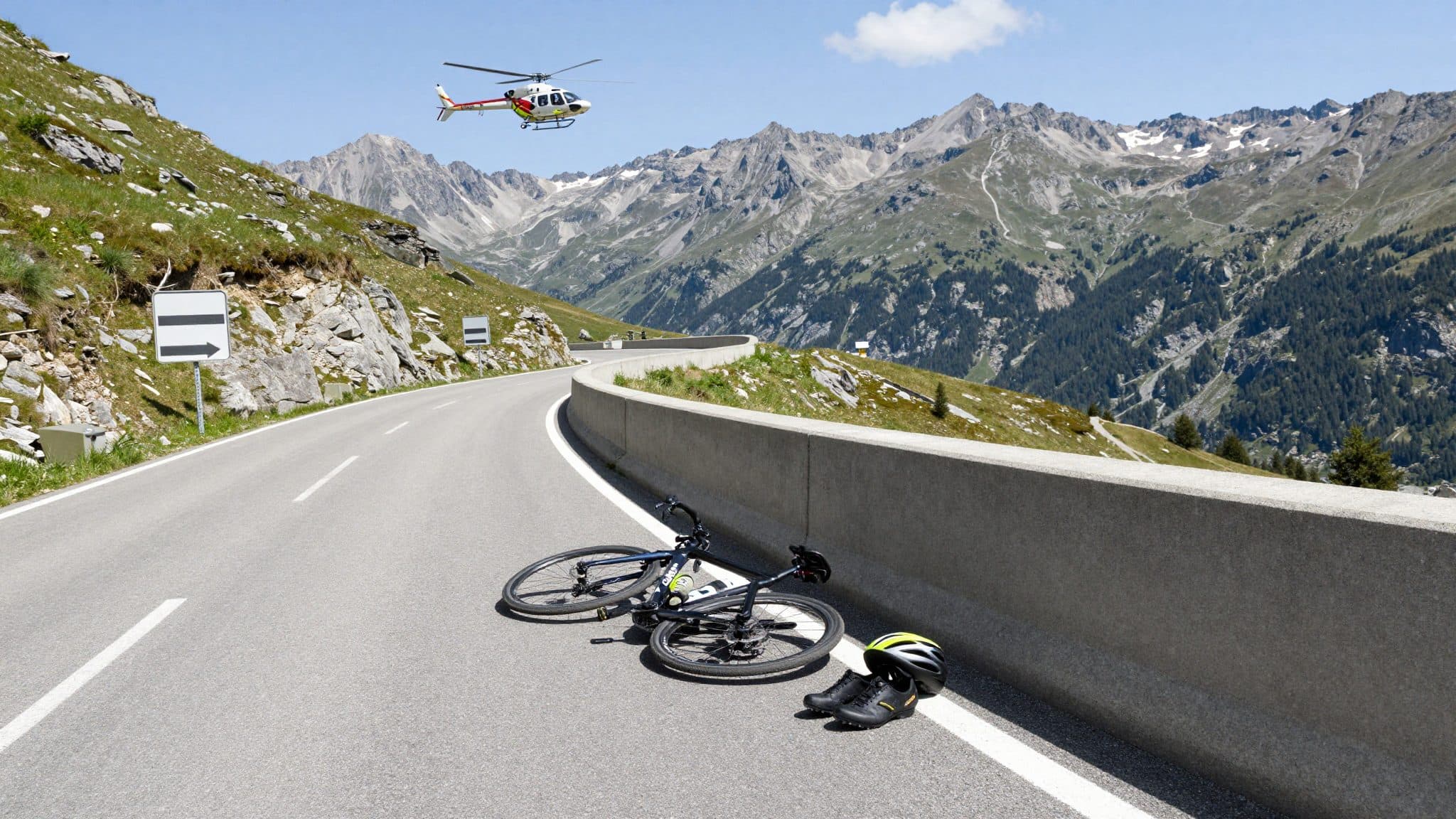 German cyclist dies after motorcycle accident involving former ski racer Peter Runggaldier at the Sella Pass