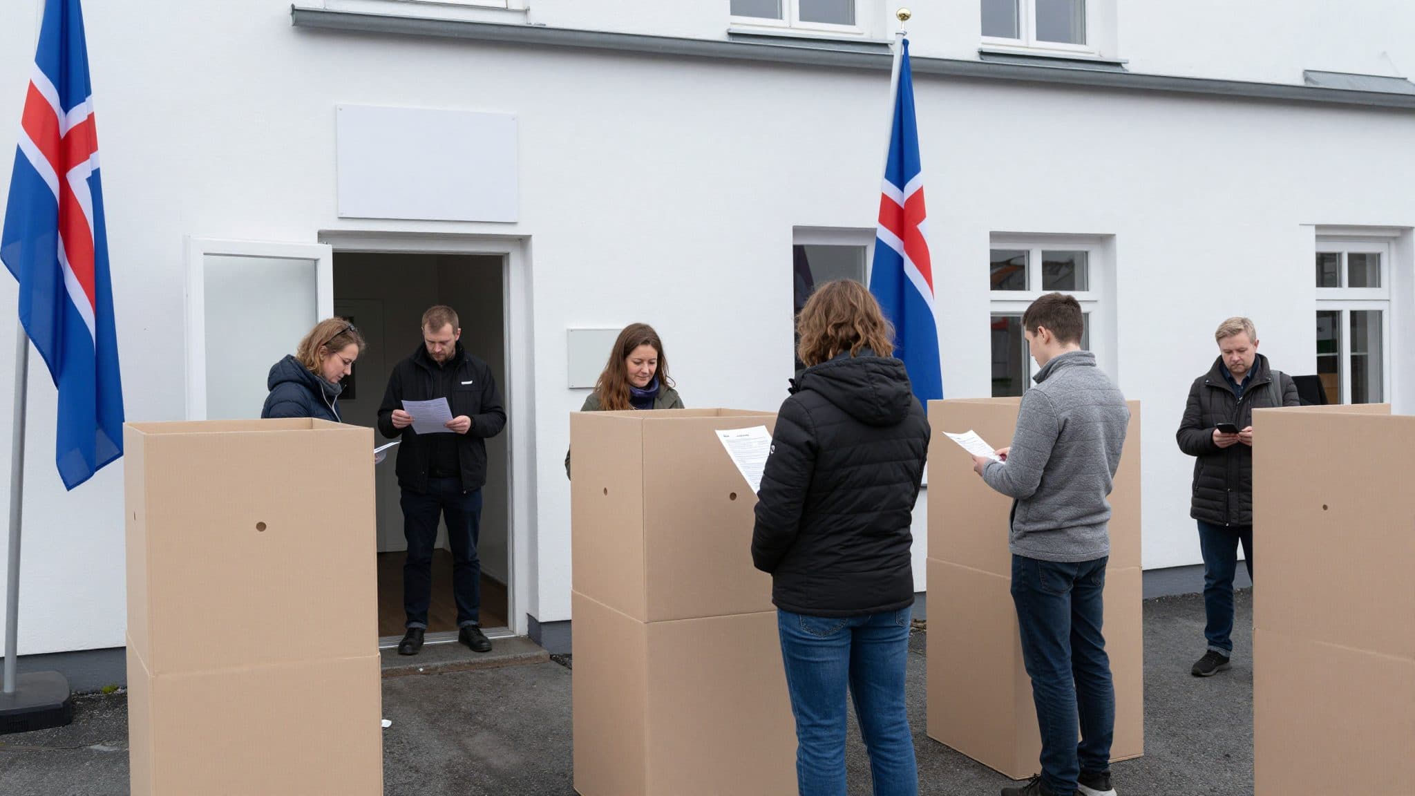 Icelanders hold referendum on whether to pursue EU membership negotiations