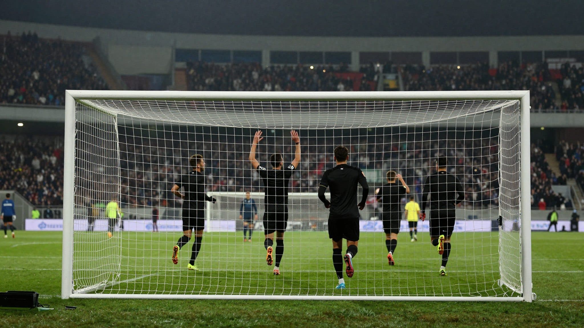 FC Barcelona wins 5:0 against Valencia and continues upward trend