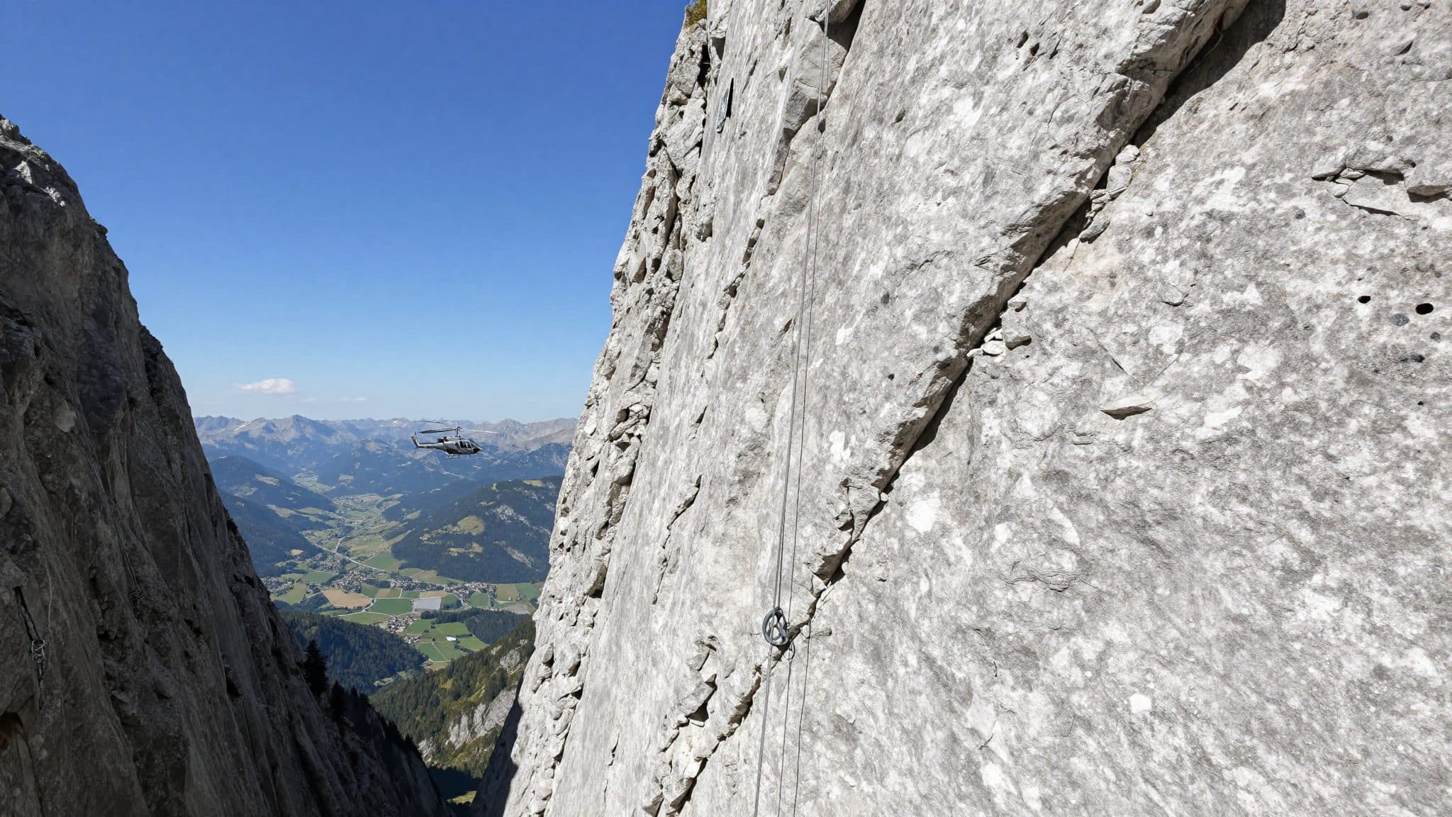 Heat collapse on via ferrata in East Tyrol: 44-year-old German woman rescued by helicopter