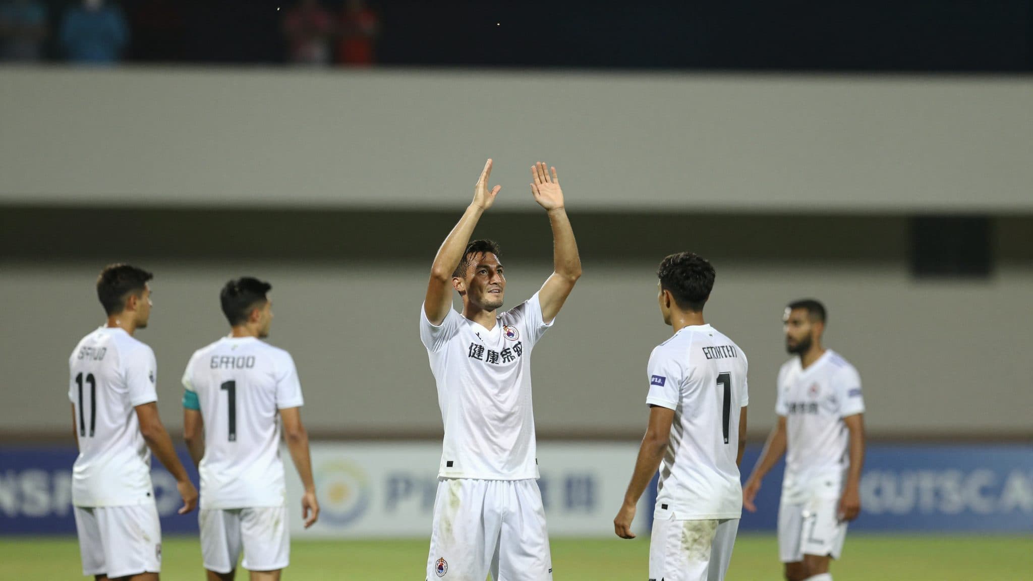 RC Lens wins French Super Cup against PSG after early red card