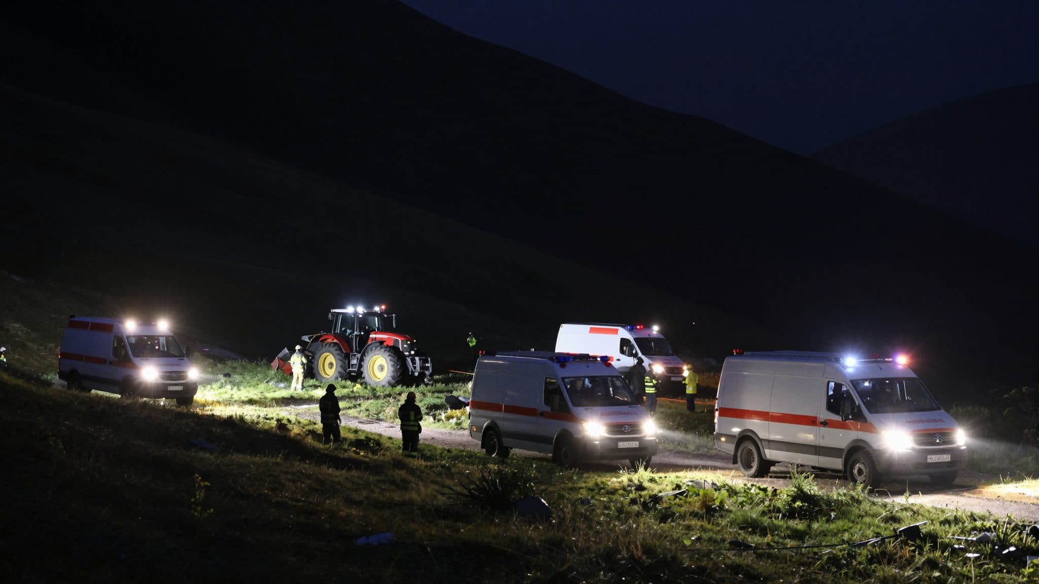 Tractor crash in Kürnberg: 63-year-old farmer hospitalized after hay work