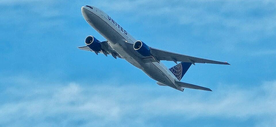 N223UA United Airlines Boeing 777-222ER EWR